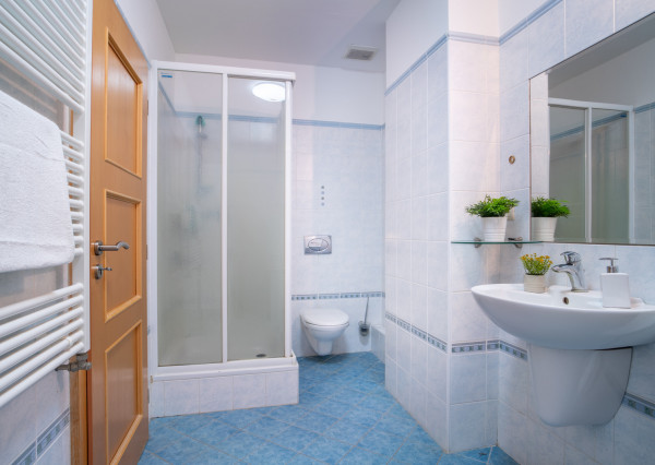 Na predaj nadštandardný 4-izbový byt s garážovým parkovacím státím v Starom Meste