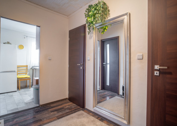 Na predaj 3-izbový byt v pokojnej lokalite Mostu pri Bratislave