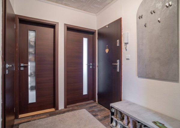 Na predaj 3-izbový byt v pokojnej lokalite Mostu pri Bratislave