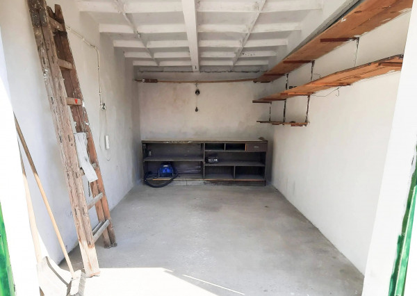 Na prenájom murovaná garáž v Stupave