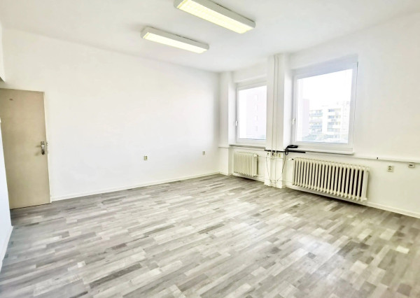 Na prenájom administratívny priestor o výmere 23,8m2 v Stupave – AB17
