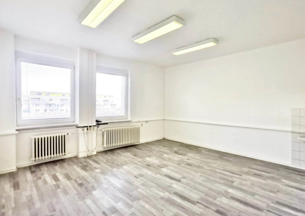 Na prenájom administratívny priestor o výmere 23,8m2 v Stupave – AB17