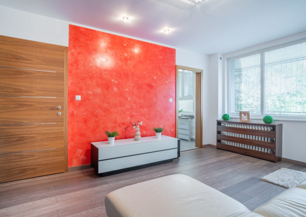 Na prenájom zrekonštruovaný 1-izbový byt s veľkorysou loggiou v tichej časti Dúbravky