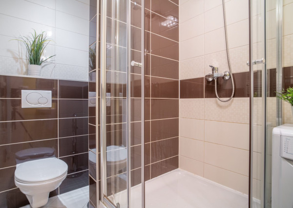 Na prenájom zrekonštruovaný 1-izbový byt s veľkorysou loggiou v tichej časti Dúbravky