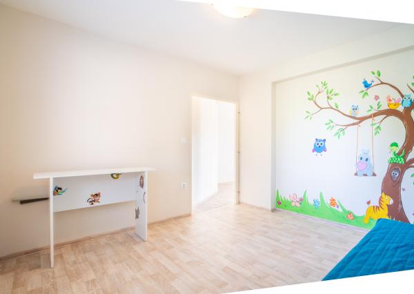 Na predaj rozsiahly investičný pozemok s polyfunkčným domom