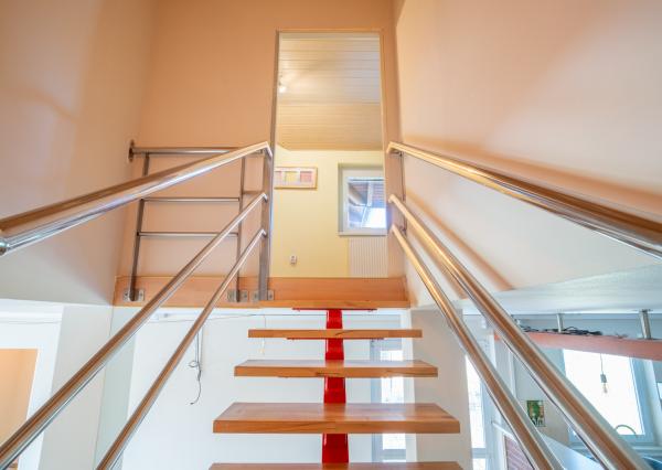 Na predaj rozsiahly investičný pozemok s polyfunkčným domom