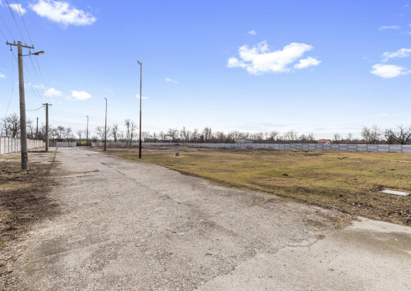 Na predaj investičná priemyselná hala v obci Trnávka