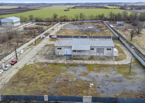 Na predaj investičná priemyselná hala v obci Trnávka
