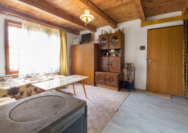 Na predaj rekreačná chata v jedinečnom prostredí Malých Karpát v Sološnici