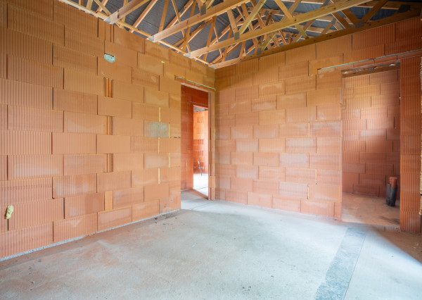 Na predaj nadštandardná 5-izbová novostavba rodinného domu v pokojnej časti Nových Zámkov