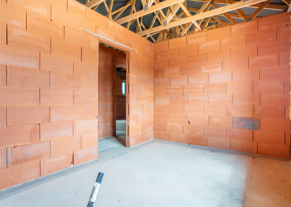 Na predaj nadštandardná 5-izbová novostavba rodinného domu v pokojnej časti Nových Zámkov