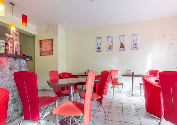 Na predaj gastroprevádzka s vonkajšou terasou v Karlovej Vsi