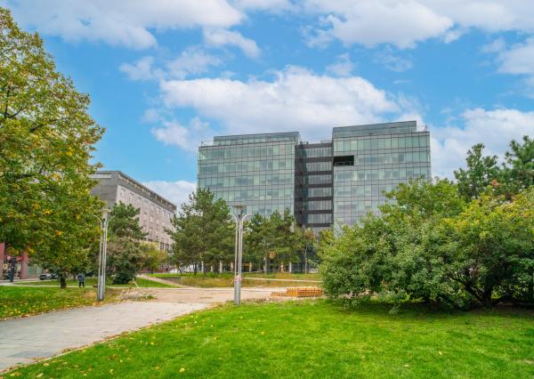 Na prenájom kompletne zariadené kancelárske priestory v Park One v Bratislave