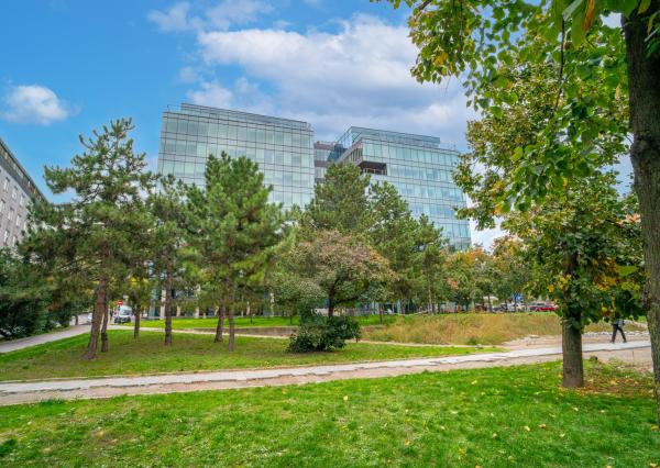 Na prenájom kompletne zariadené kancelárske priestory v Park One v Bratislave