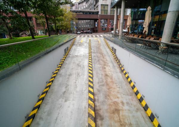 Na prenájom kompletne zariadené kancelárske priestory v Park One v Bratislave