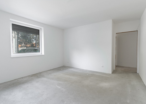 Na predaj priestranný 4-izbový bungalov s terasou v Hrnčiarovciach nad Parnou