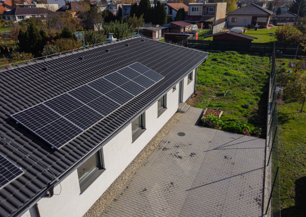 Na predaj jedinečný 4-izbový rodinný dom s terasou v Hrnčiarovciach nad Parnou