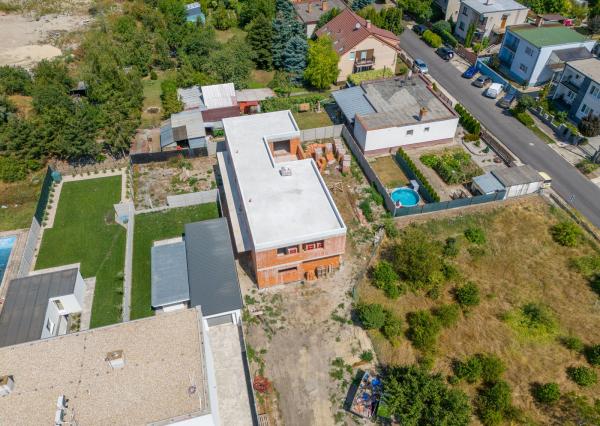 Na predaj nadštandardný 3-izbový byt s vlastnou záhradou v Kráľovej pri Senci