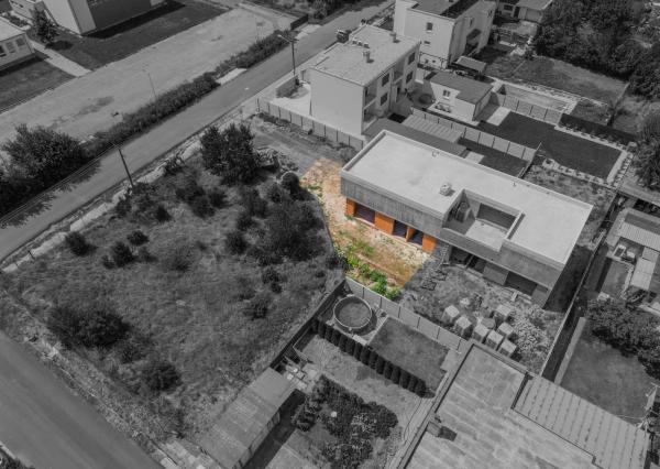 Na predaj nadštandardný 3-izbový byt s vlastnou záhradou v Kráľovej pri Senci