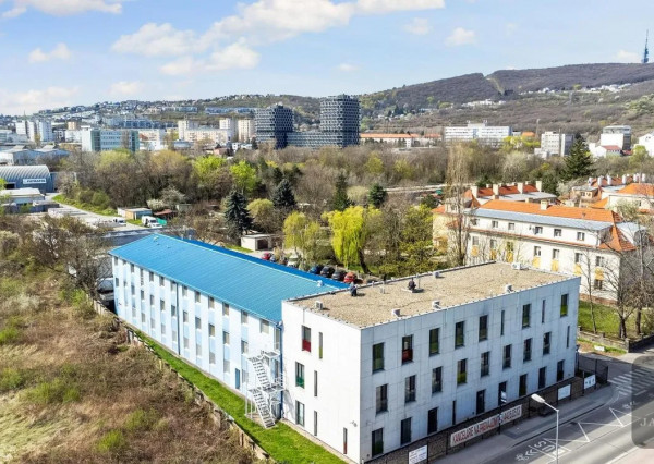 PREVÁDZKOVO - UBYTOVACIA BUDOVA KTORÁ GENERUJE ZAUJÍMAVÉ ZISKY