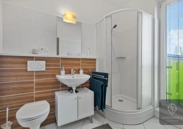 PREVÁDZKOVO - UBYTOVACIA BUDOVA KTORÁ GENERUJE ZAUJÍMAVÉ ZISKY