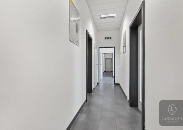 PREVÁDZKOVO - UBYTOVACIA BUDOVA KTORÁ GENERUJE ZAUJÍMAVÉ ZISKY