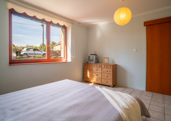 Na predaj rodinný dom s rozľahlým pozemkom v obci Nové Sady