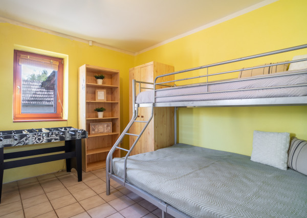 Na predaj rodinný dom s rozľahlým pozemkom v obci Nové Sady