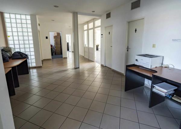 REZERVOVANÉ: Na prenájom administratívny priestor o výmere 39 m2 v Stupave – 103