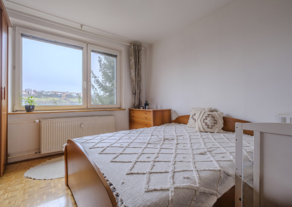 REZERVOVANÉ: Na predaj slnečný 4-izbový byt na Námestí Kráľovnej pokoja v Prešove