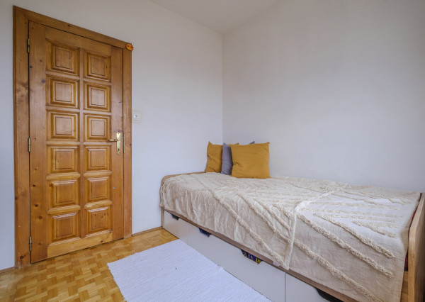 REZERVOVANÉ: Na predaj slnečný 4-izbový byt na Námestí Kráľovnej pokoja v Prešove