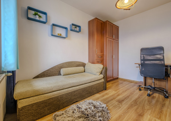 REZERVOVANÉ: Na predaj slnečný 4-izbový byt na Námestí Kráľovnej pokoja v Prešove