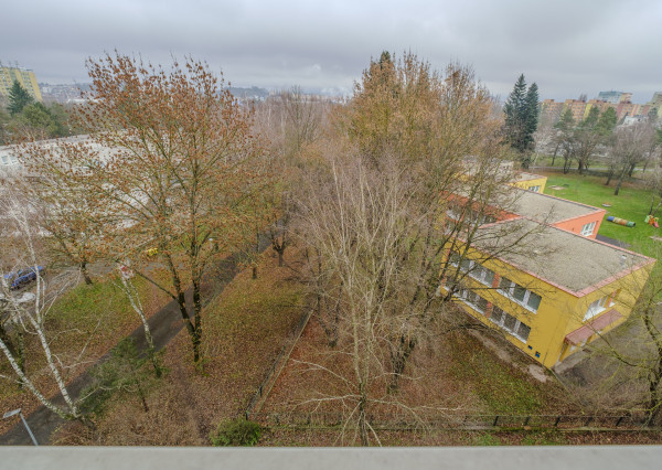 REZERVOVANÉ: Na predaj slnečný 4-izbový byt na Námestí Kráľovnej pokoja v Prešove