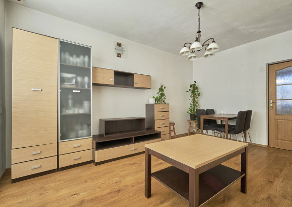 Na predaj 4-izbový byt s loggiou v centre mesta Snina