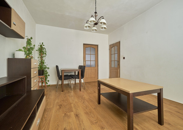 Na predaj 4-izbový byt s loggiou v centre mesta Snina