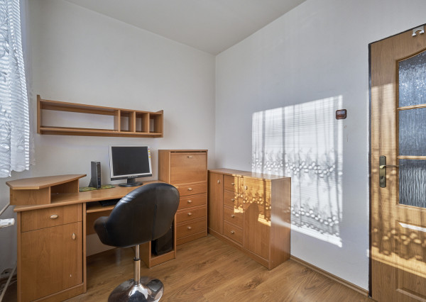 Na predaj 4-izbový byt s loggiou v centre mesta Snina