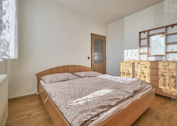 Na predaj 4-izbový byt s loggiou v centre mesta Snina