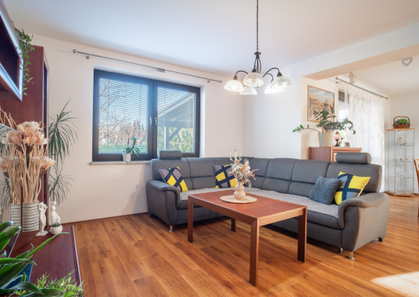 REZERVOVANÉ - Na predaj klimatizovaný 4-izbový rodinný dom s garážou a možnosťou prerobenia na 5-izbový v Senci