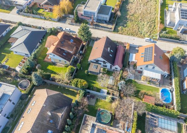 REZERVOVANÉ - Na predaj klimatizovaný 4-izbový rodinný dom s garážou a možnosťou prerobenia na 5-izbový v Senci