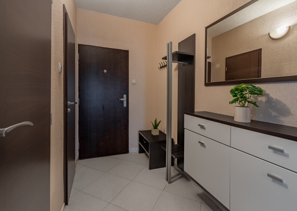 REZERVOVANÉ: Na predaj zrekonštruovaný 3-izbový byt vo vyhľadávanej časti Podunajských Biskupíc