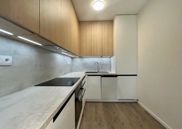 Na prenájom 2-izbový byt na Hanzlíkovskej ulici v Trenčíne