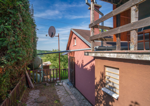 Na predaj rekreačný pozemok so záhradnou chatou v Stupave