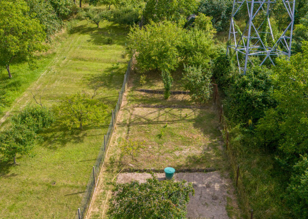 Na predaj rekreačný pozemok so záhradnou chatou v Stupave