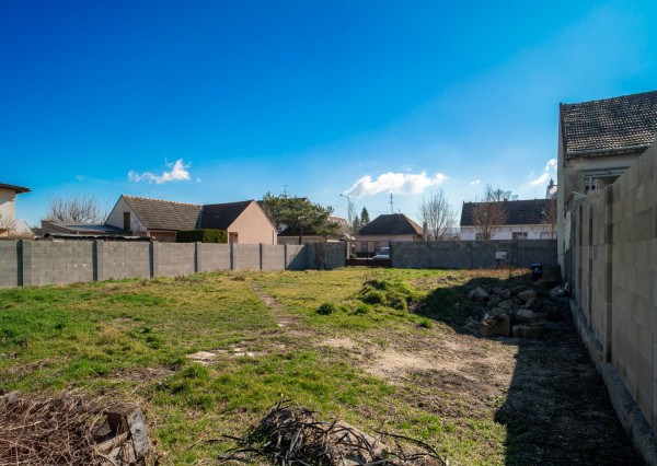 Na predaj rovinatý pozemok na výstavbu v Piešťanoch