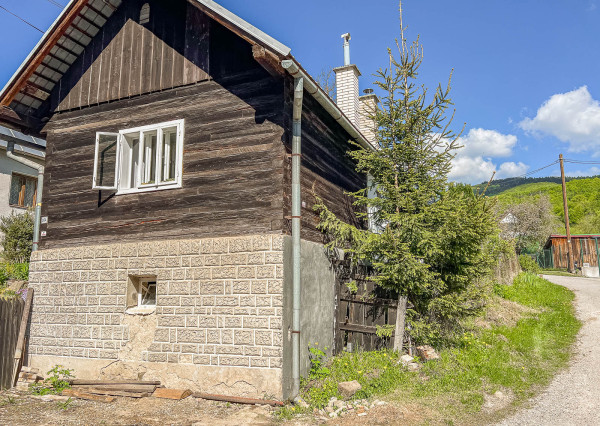 Na predaj vidiecky rodinný dom v Dolnej Maríkovej