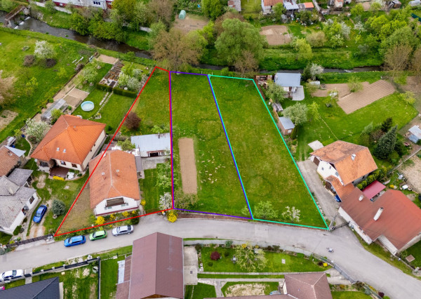 Na predaj pozemok na výstavbu rodinného domu v obci Svinná