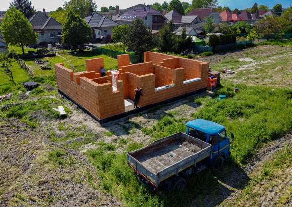 Na predaj 4-izbový dvojdom v obci Jelka, Čerešňová alej