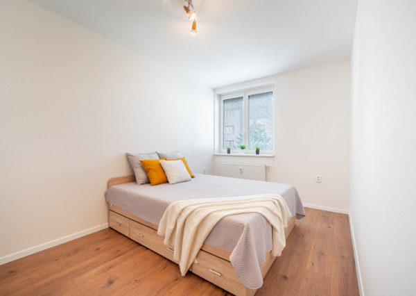 Na prenájom 2-izbový byt na Píniovej ulici v Bratislave