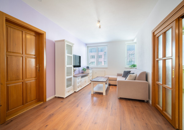 Na prenájom 2-izbový byt na Píniovej ulici v Bratislave