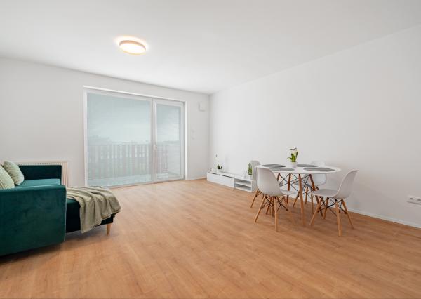 REZERVOVANÉ: Na prenájom 2-izbový byt s balkónom a garážovým státím v projekte MIKO, Trnava